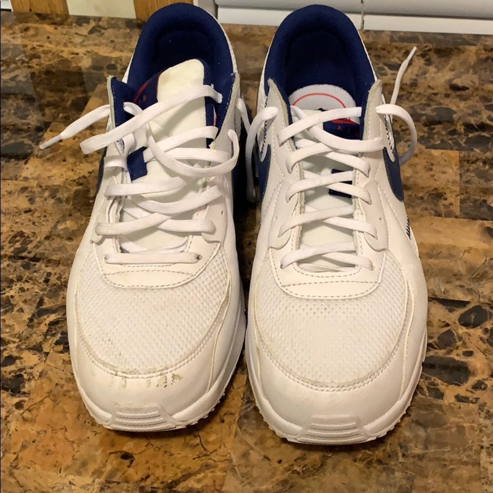 Shoe - Picture 2 of 3